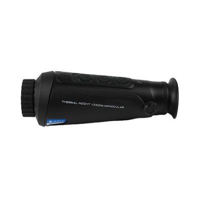Cannocchiale termico impermeabile tenuto in mano di S25X per cercare 640x480 di alta risoluzione